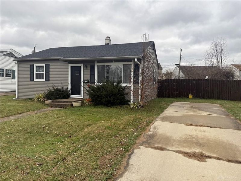 612 Kirkwood Drive, Fairborn, OH 45324 Photo 2