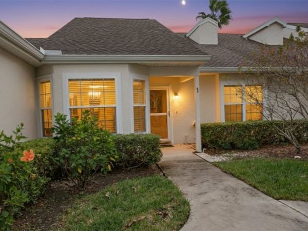 1901 Westminster Circle, Unit 1, Vero Beach, FL 32966