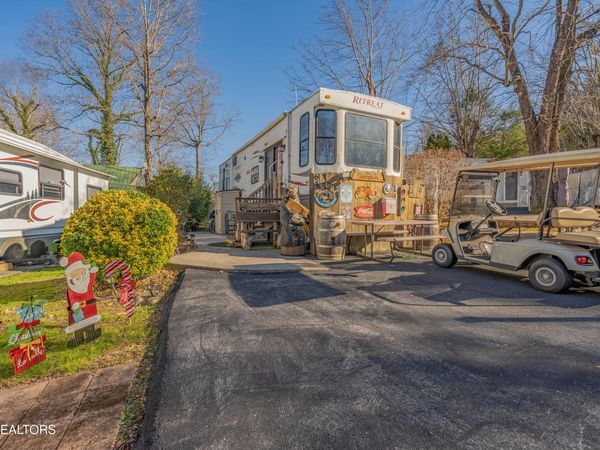 4229 E Parkway, Gatlinburg, TN 37738