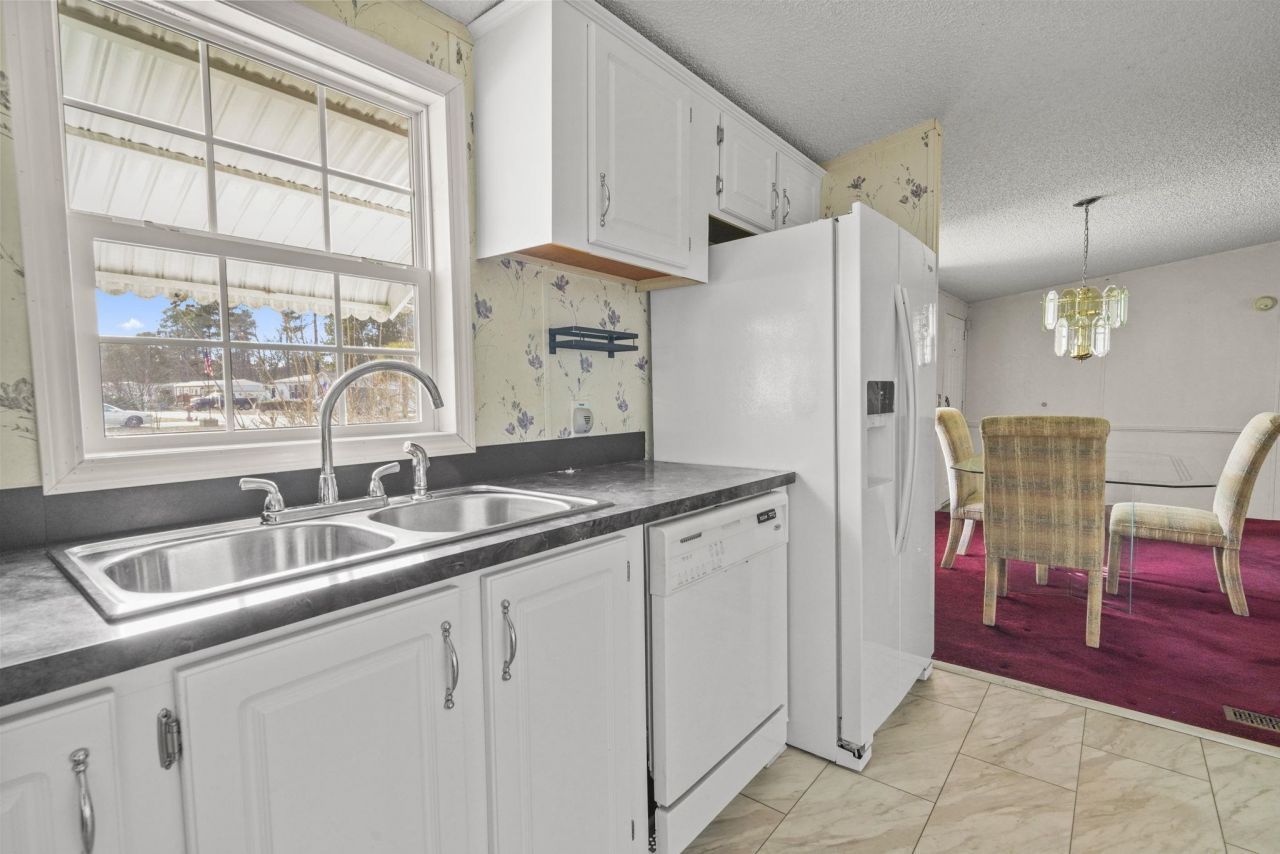 1029 Palm Dr. Photo 11