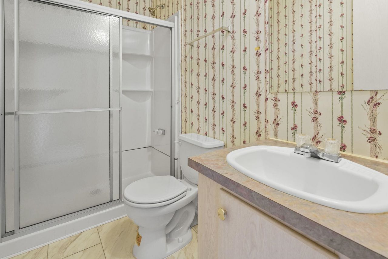 1029 Palm Dr. Photo 13