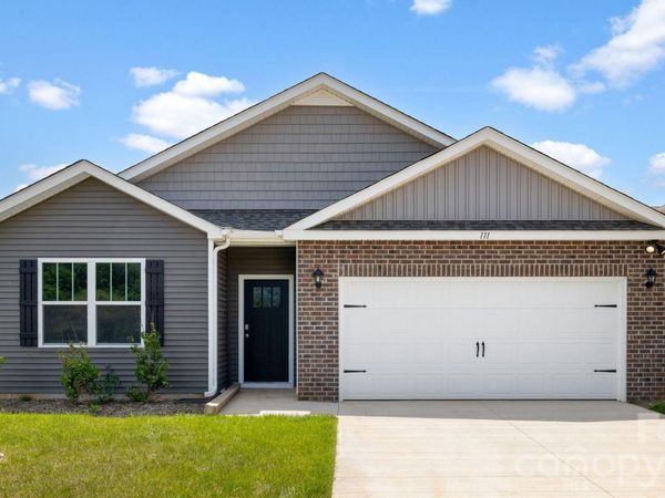 111 Ridgehaven Drive, Waynesville, NC 28786