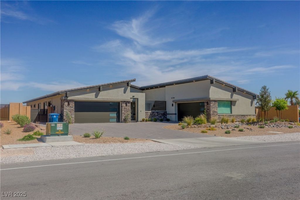 8310 W Camero Avenue, Las Vegas, NV 89113 Main Photo