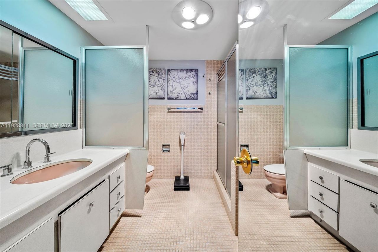 5255 Collins Ave, Unit 10A, Miami Beach, FL 33140 Photo