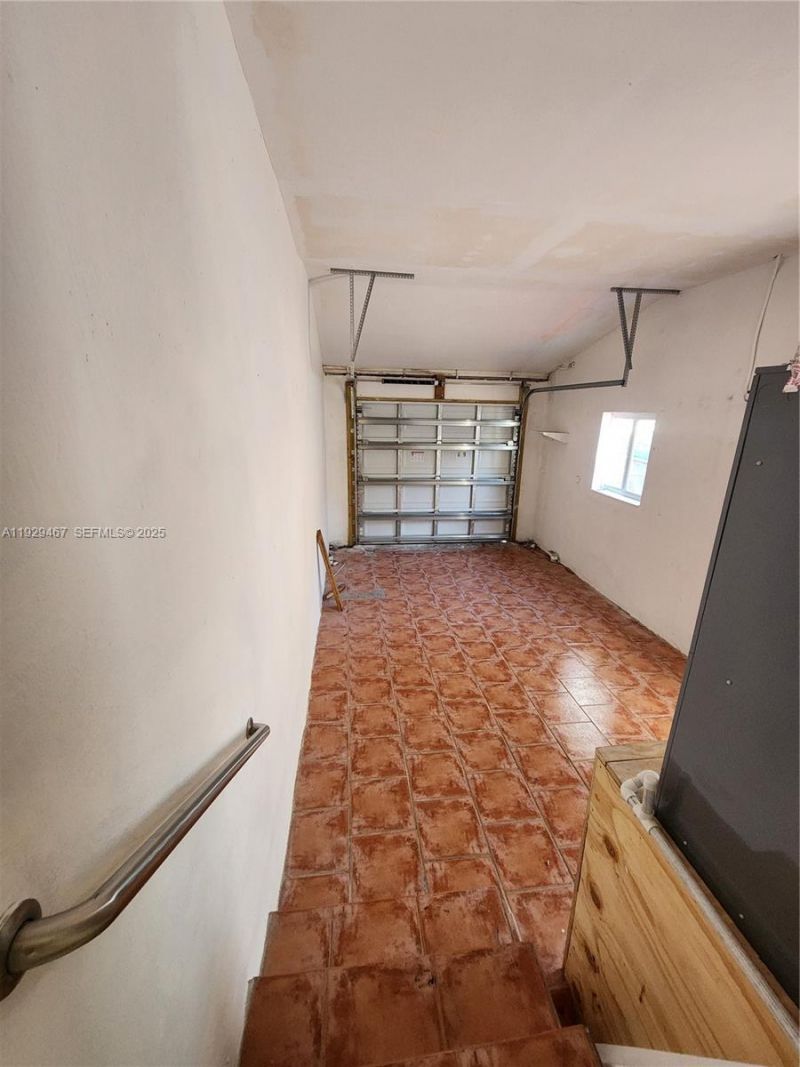 815 NE 134th St, North Miami, FL 33161 Photo