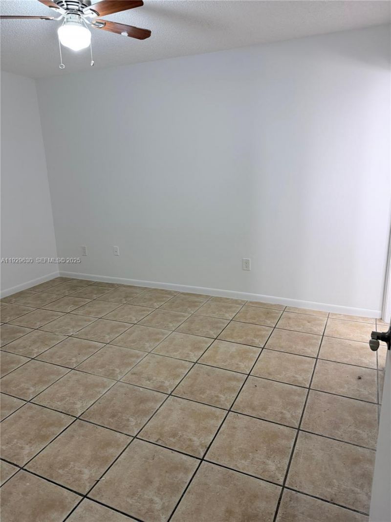 15312 SW 72nd St, Unit 21-12, Miami, FL 33193 Photo