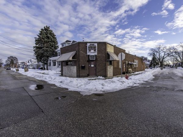 2827 63rd Street, Kenosha, WI 53143