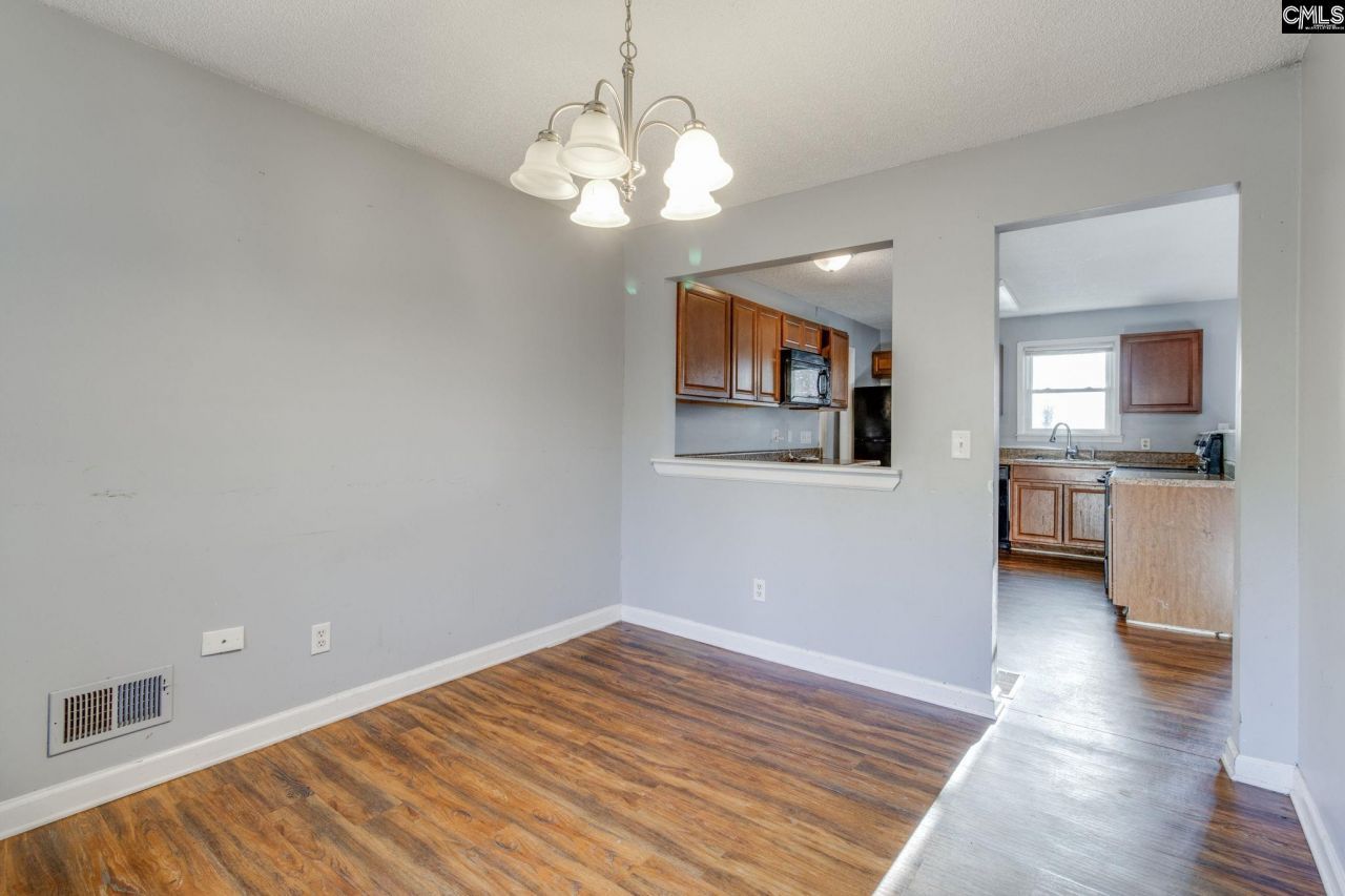 9 Tawny Branch Court Photo 6