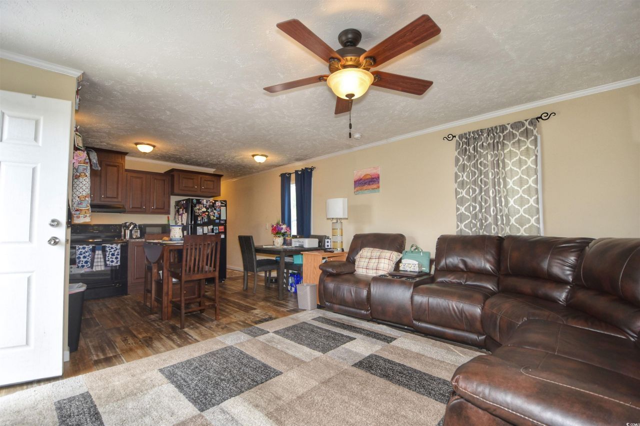 1502 Gardenia Ave. Photo 15