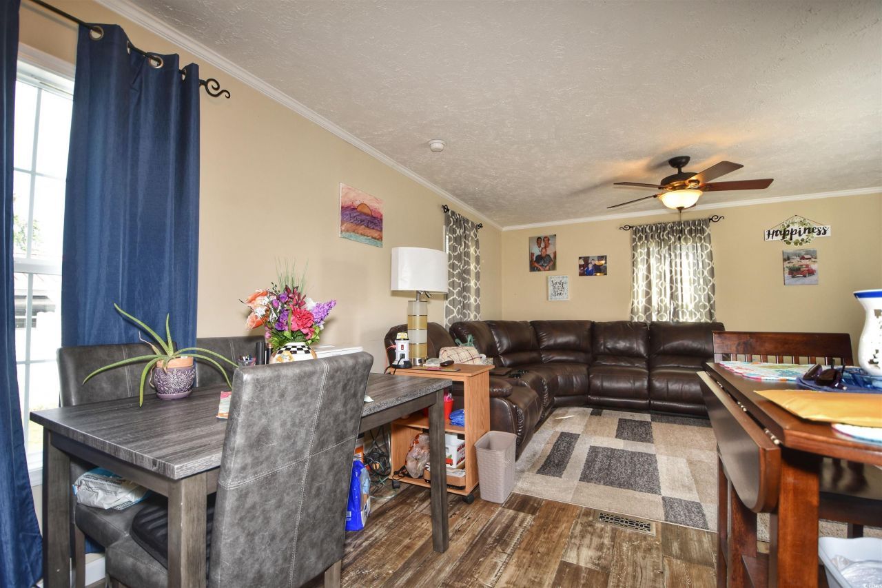 1502 Gardenia Ave. Photo 23