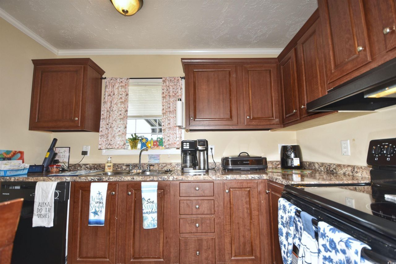 1502 Gardenia Ave. Photo 4