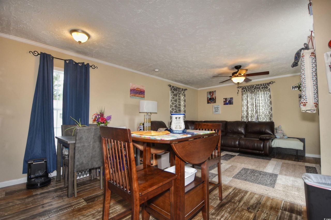 1502 Gardenia Ave. Photo 7