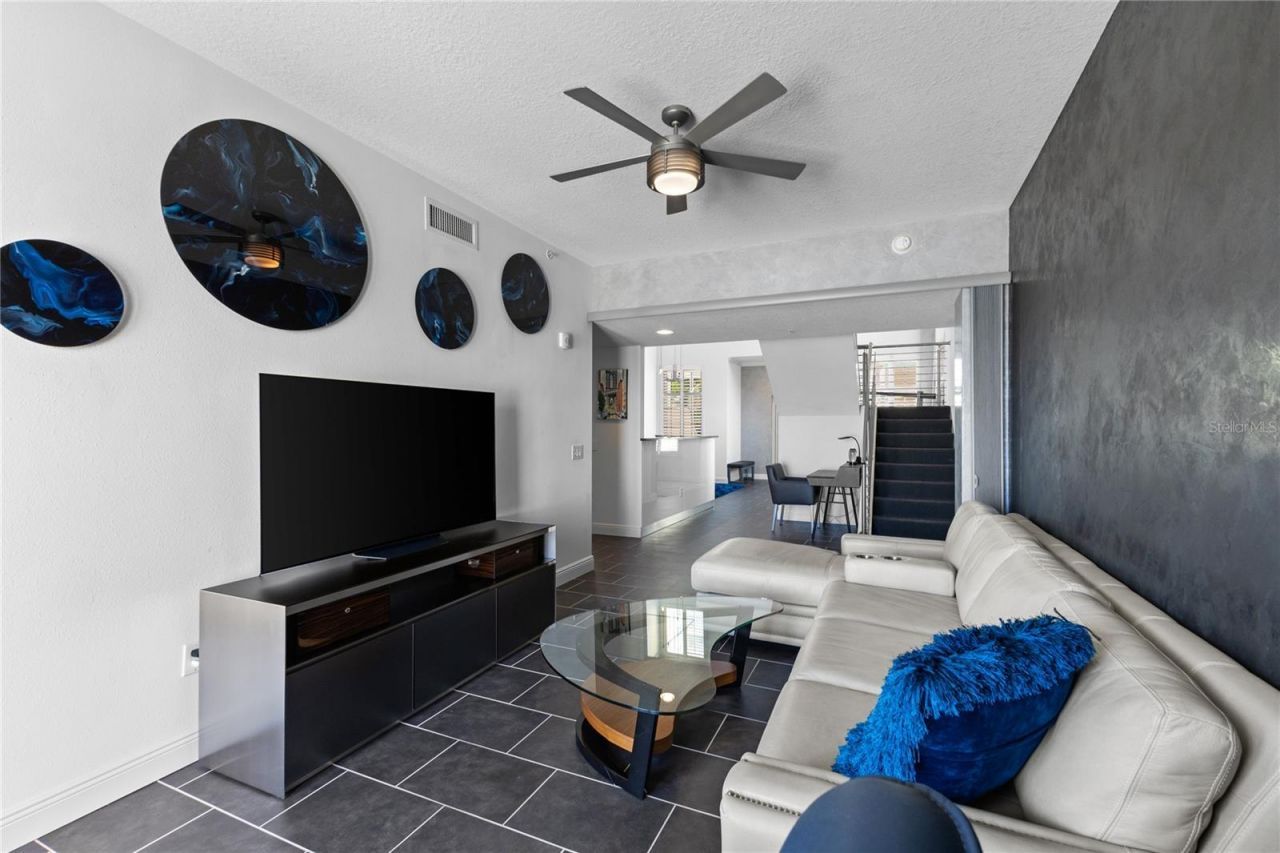 800 N Tamiami Trail, Unit 321, Sarasota, FL 34236 Photo