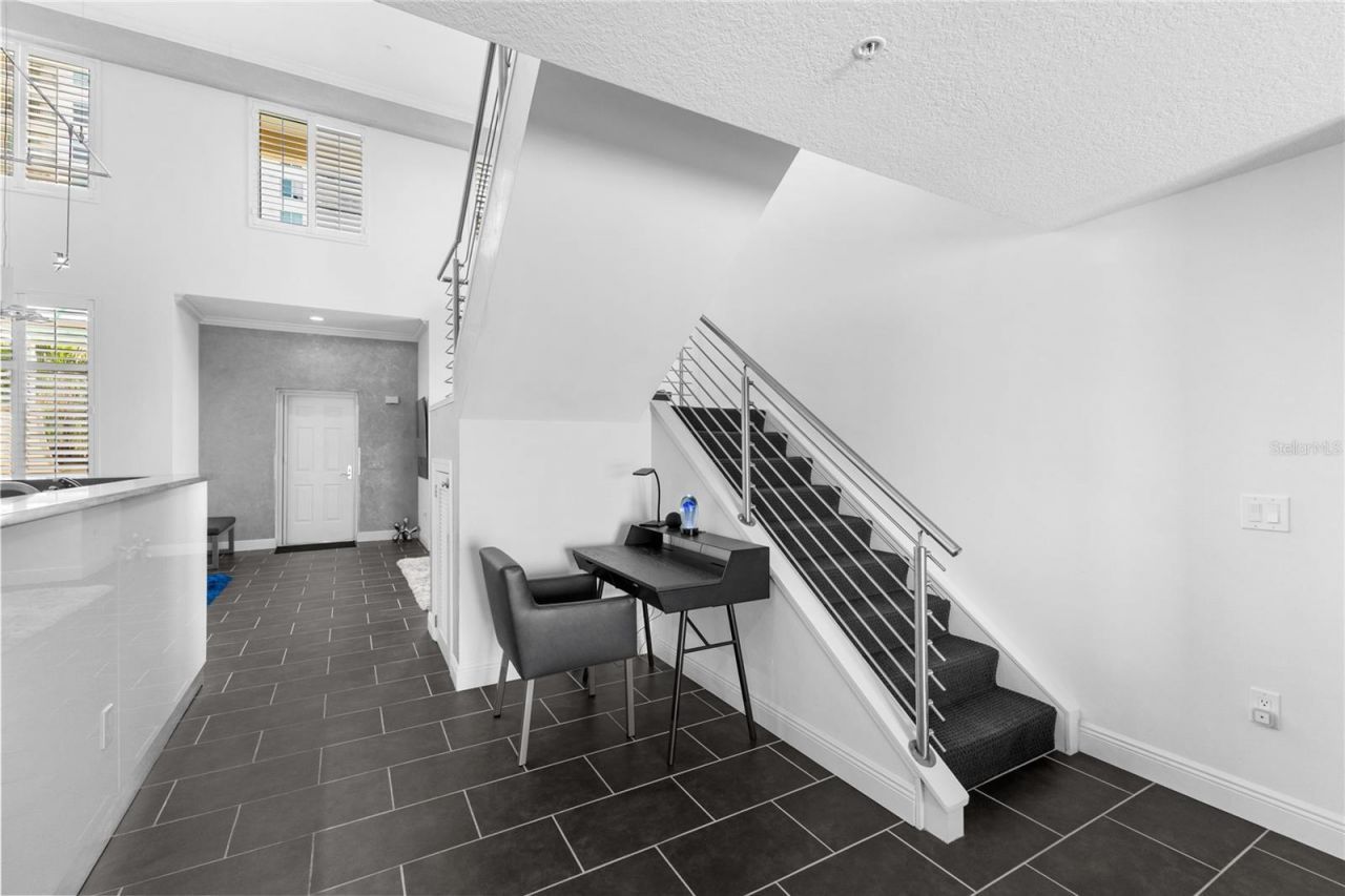 800 N Tamiami Trail, Unit 321, Sarasota, FL 34236 Photo