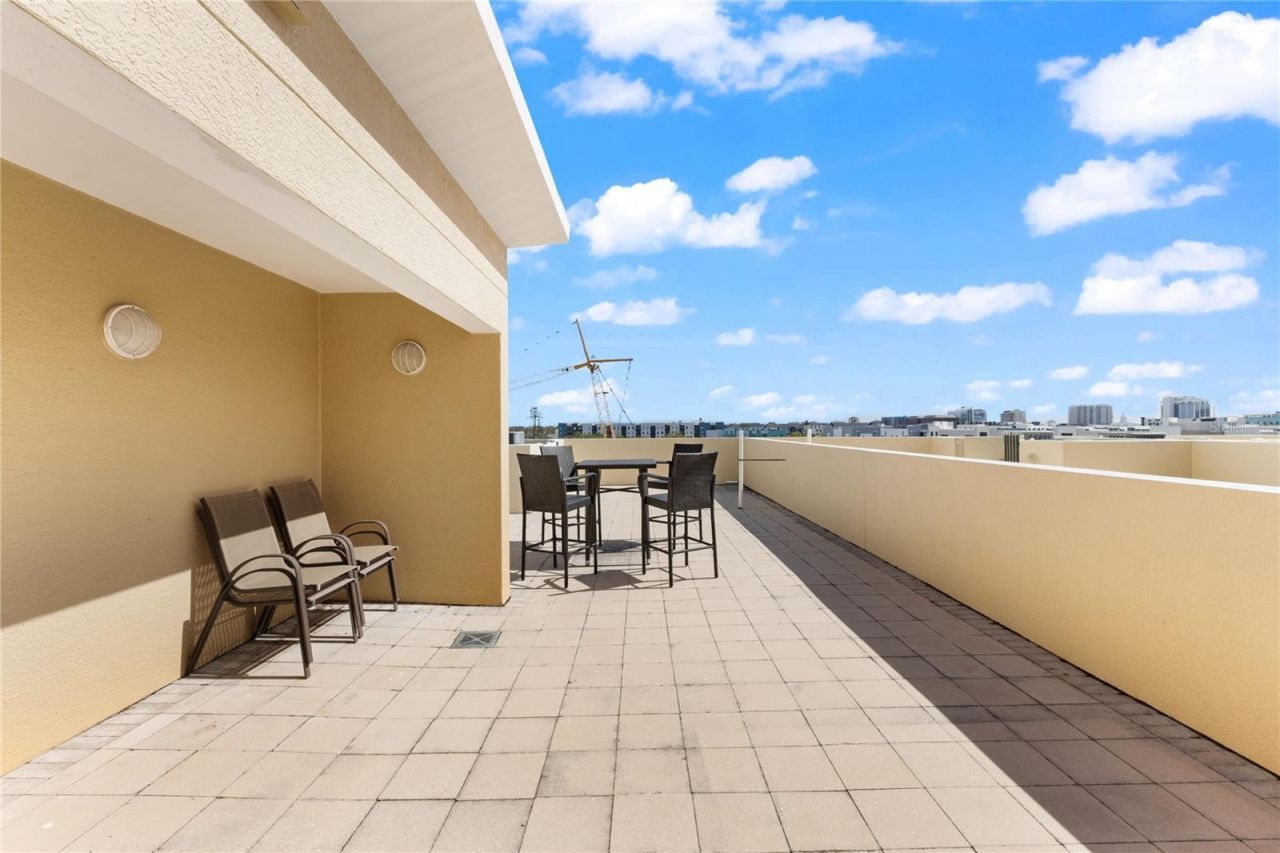 800 N Tamiami Trail, Unit 321, Sarasota, FL 34236 Photo