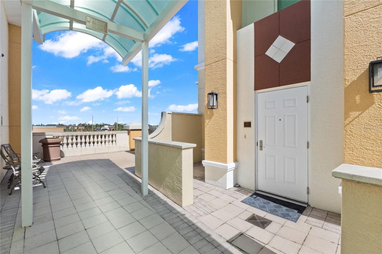 800 N Tamiami Trail, Unit 321, Sarasota, FL 34236 Photo