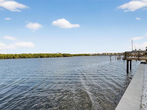 813 BAHIA DEL SOL DRIVE, Unit 34, RUSKIN, FL 33570