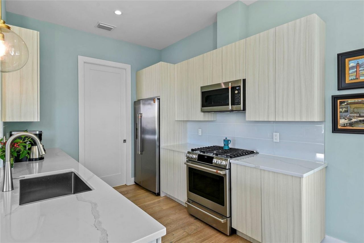 622 Riverside Landing Drive, Oak Hill, FL 32759 Photo