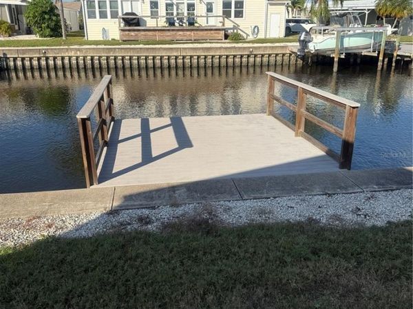 203 MOUNT ISLE AVENUE NE, Unit 200, ST PETERSBURG, FL 33702