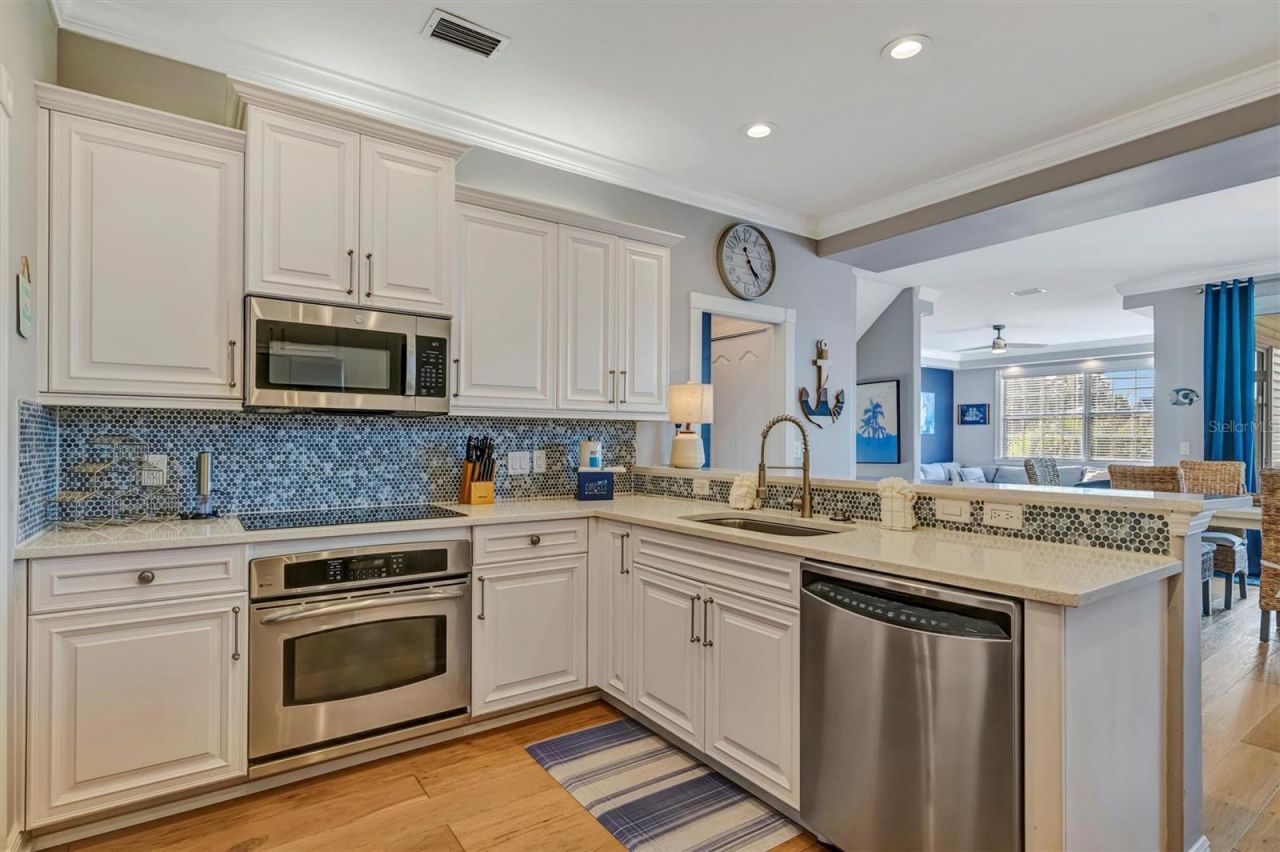 303 58th Street, Holmes Beach, FL 34217 Photo