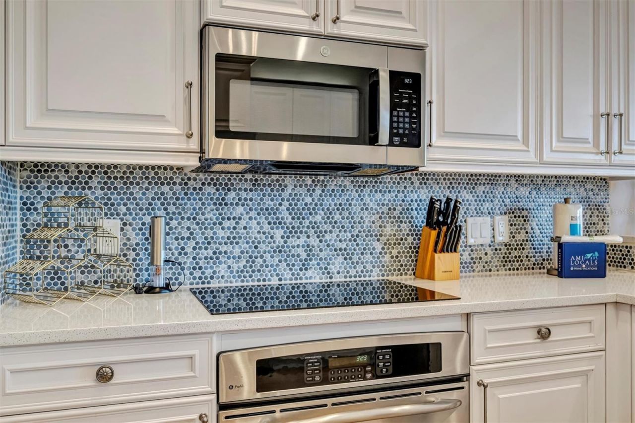 303 58th Street, Holmes Beach, FL 34217 Photo