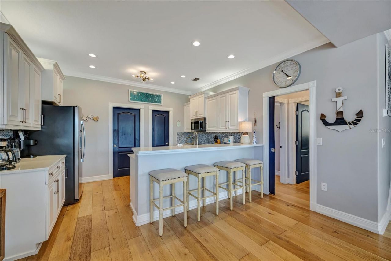 303 58th Street, Holmes Beach, FL 34217 Photo