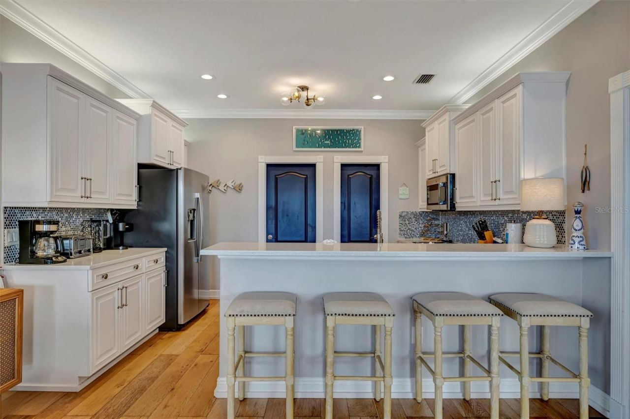 303 58th Street, Holmes Beach, FL 34217 Photo