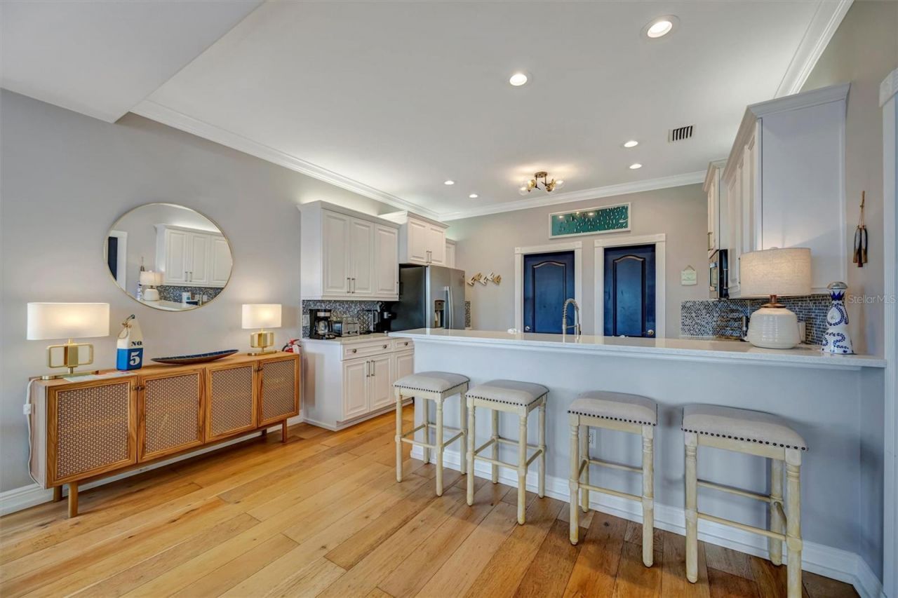 303 58th Street, Holmes Beach, FL 34217 Photo