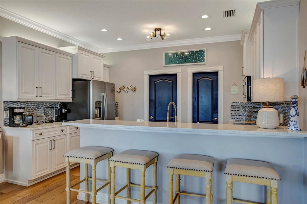 303 58th Street, Holmes Beach, FL 34217 Photo