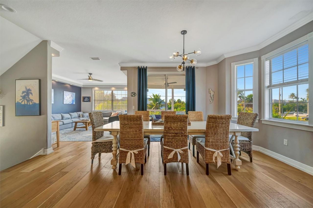 303 58th Street, Holmes Beach, FL 34217 Photo