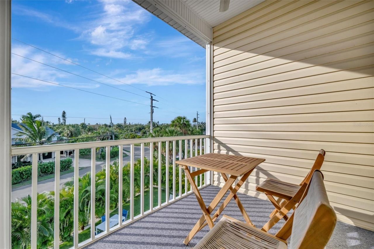 303 58th Street, Holmes Beach, FL 34217 Photo