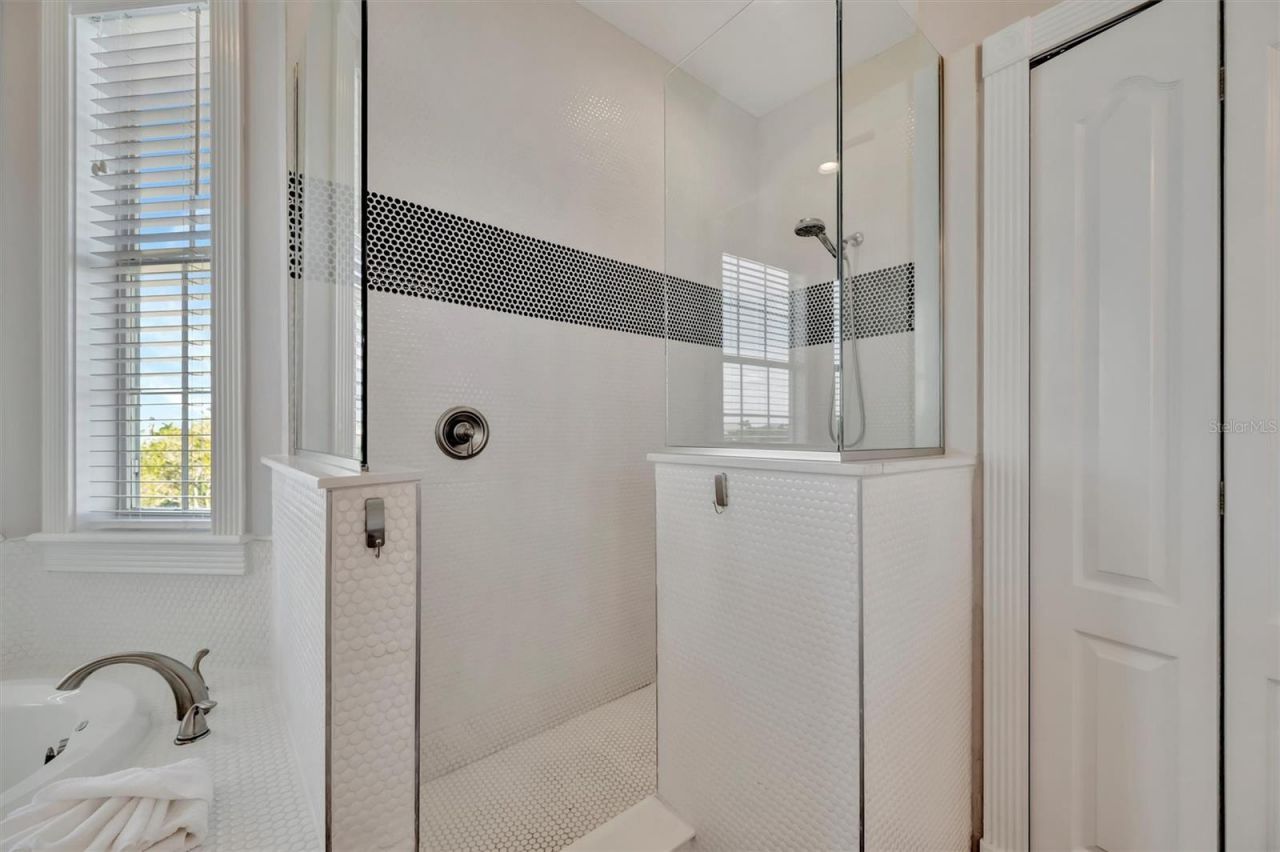 303 58th Street, Holmes Beach, FL 34217 Photo