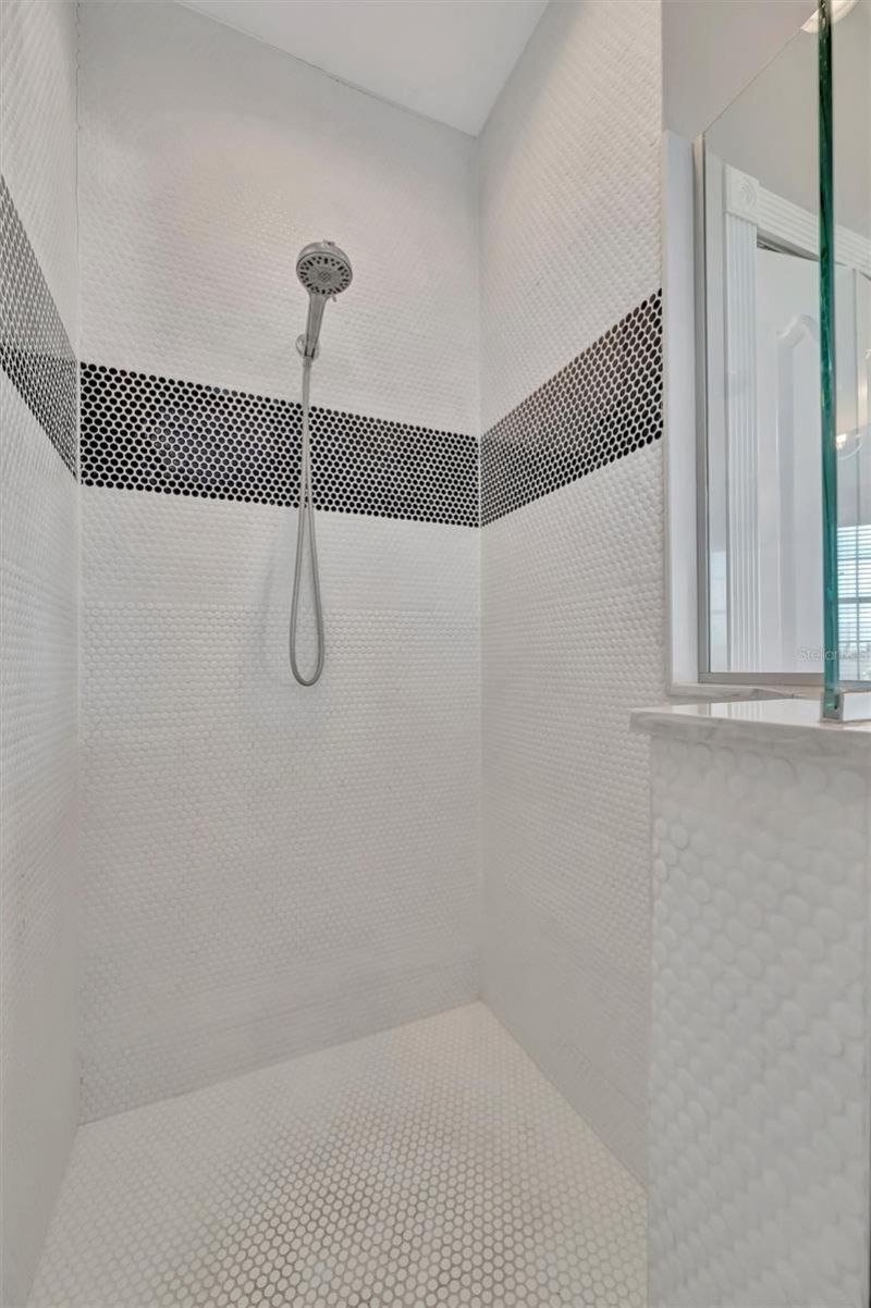 303 58th Street, Holmes Beach, FL 34217 Photo