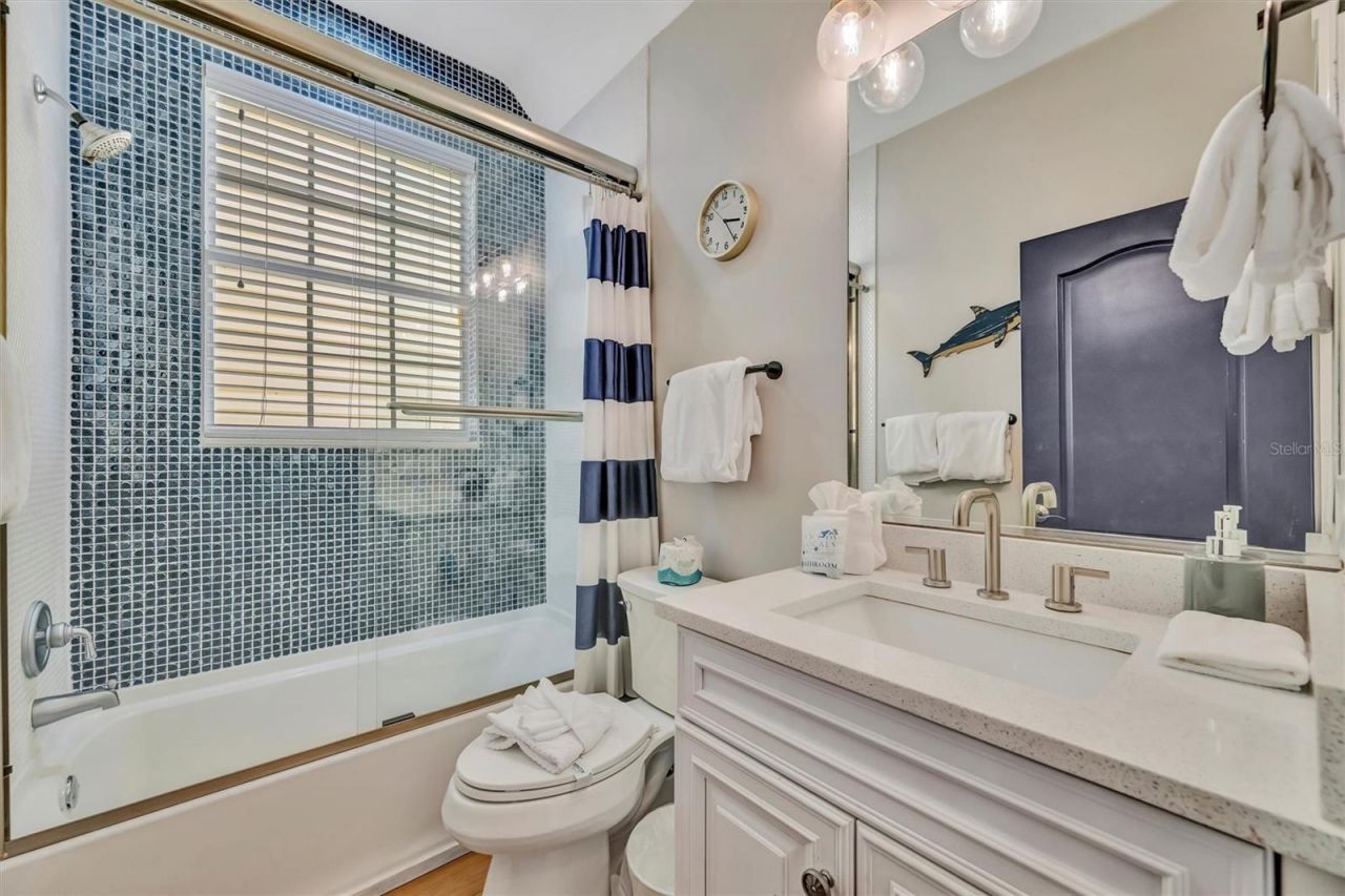 303 58th Street, Holmes Beach, FL 34217 Photo