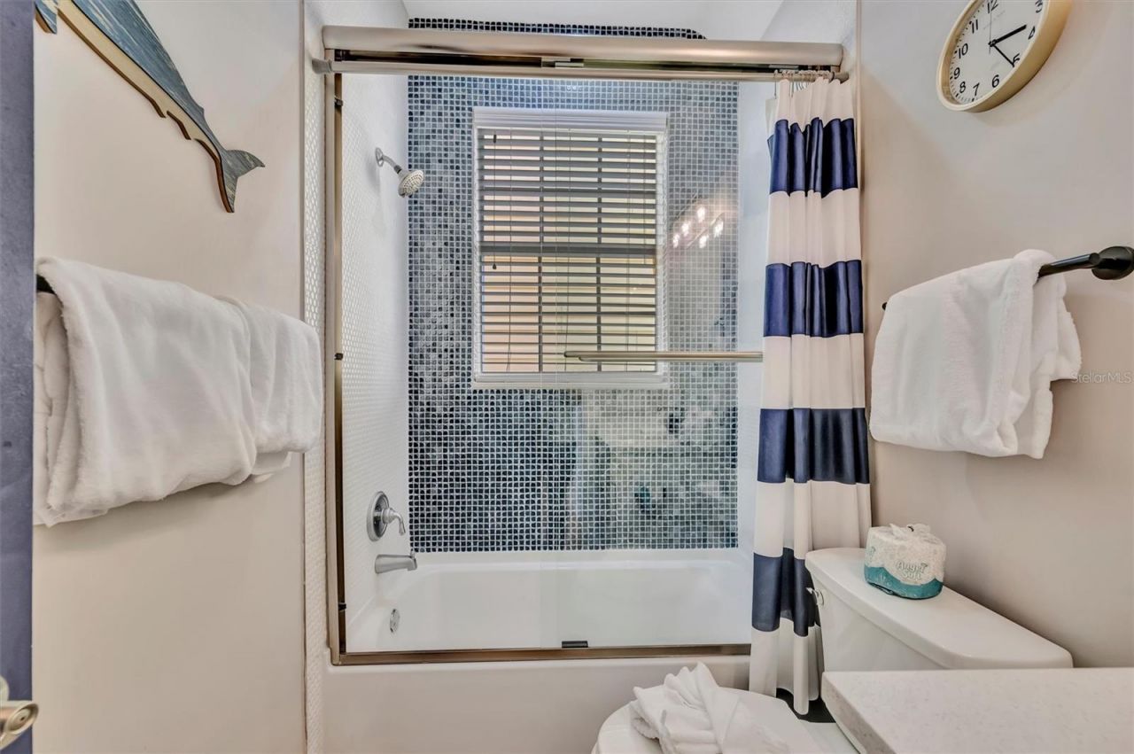 303 58th Street, Holmes Beach, FL 34217 Photo