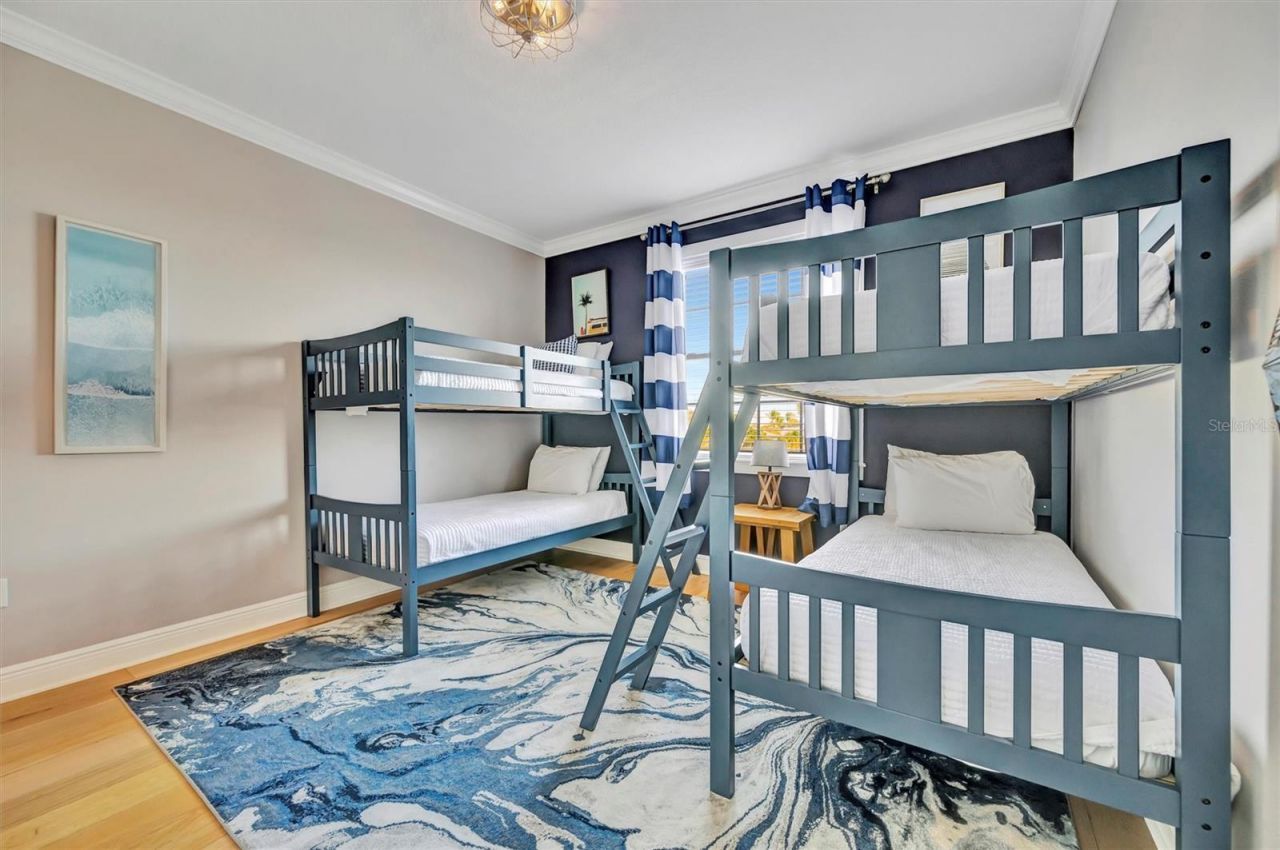 303 58th Street, Holmes Beach, FL 34217 Photo