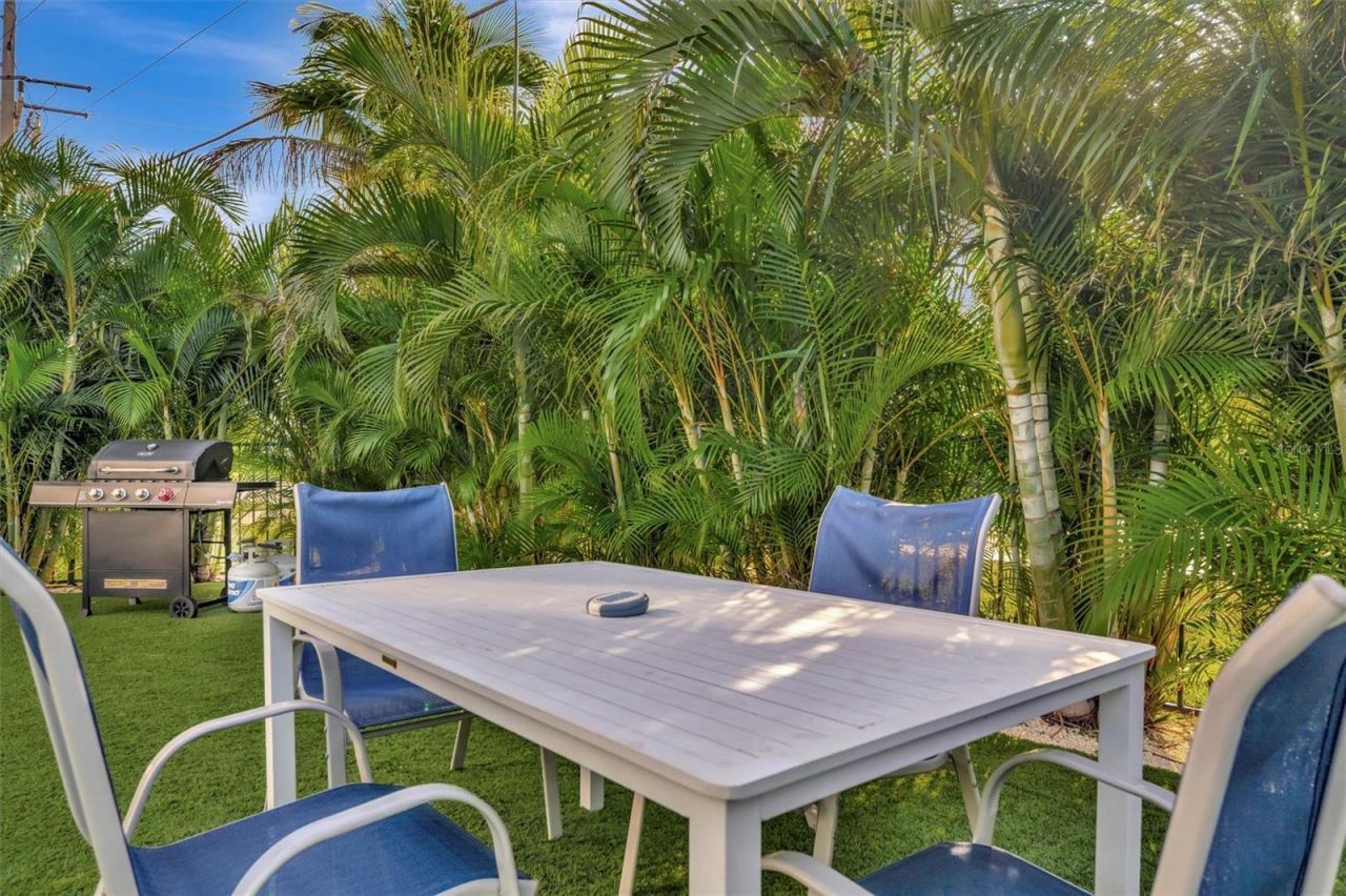 303 58th Street, Holmes Beach, FL 34217 Photo