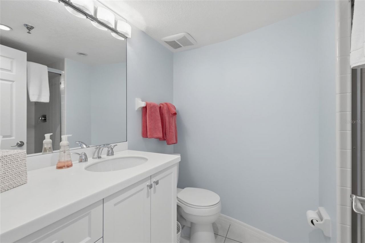 1425 Gulf Of Mexico Drive, Unit 408, Longboat Key, FL 34228 Photo