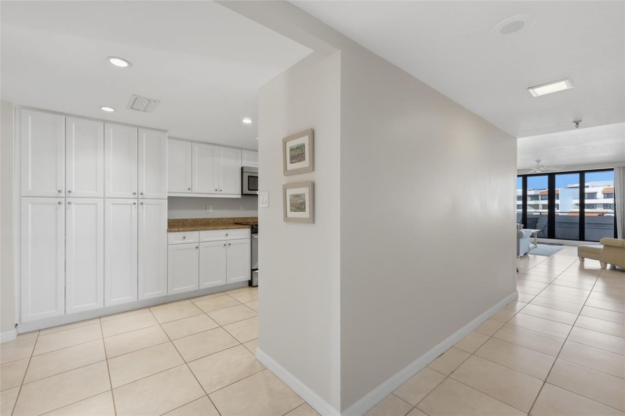 1425 Gulf Of Mexico Drive, Unit 408, Longboat Key, FL 34228 Photo