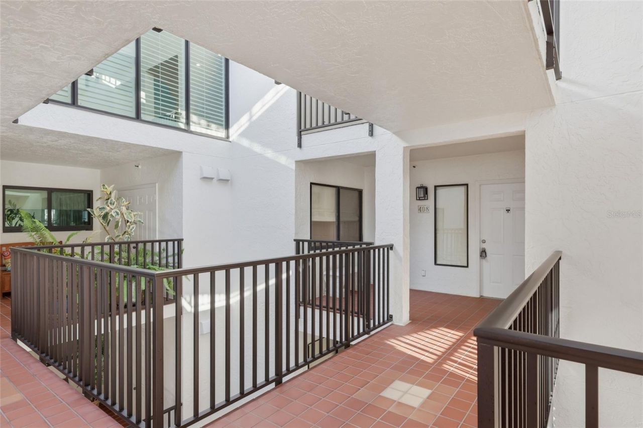 1425 Gulf Of Mexico Drive, Unit 408, Longboat Key, FL 34228 Photo
