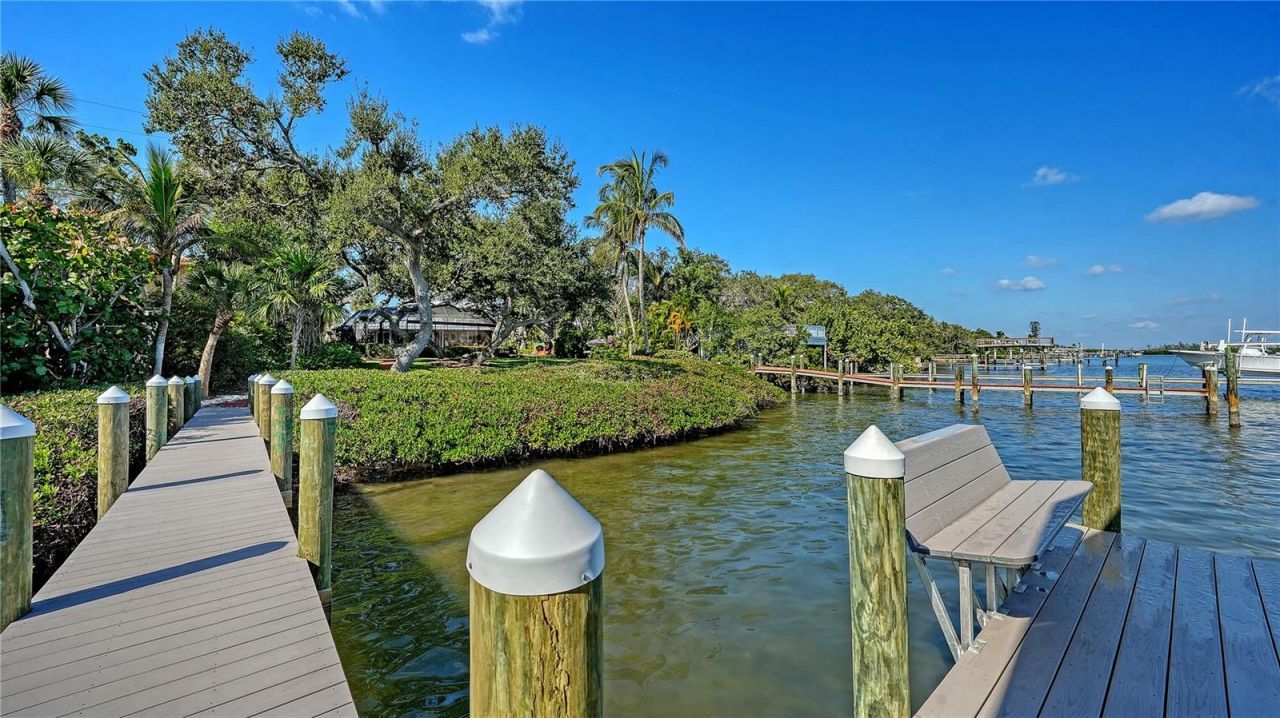 1042 N Casey Key Road, Osprey, FL 34229 Photo