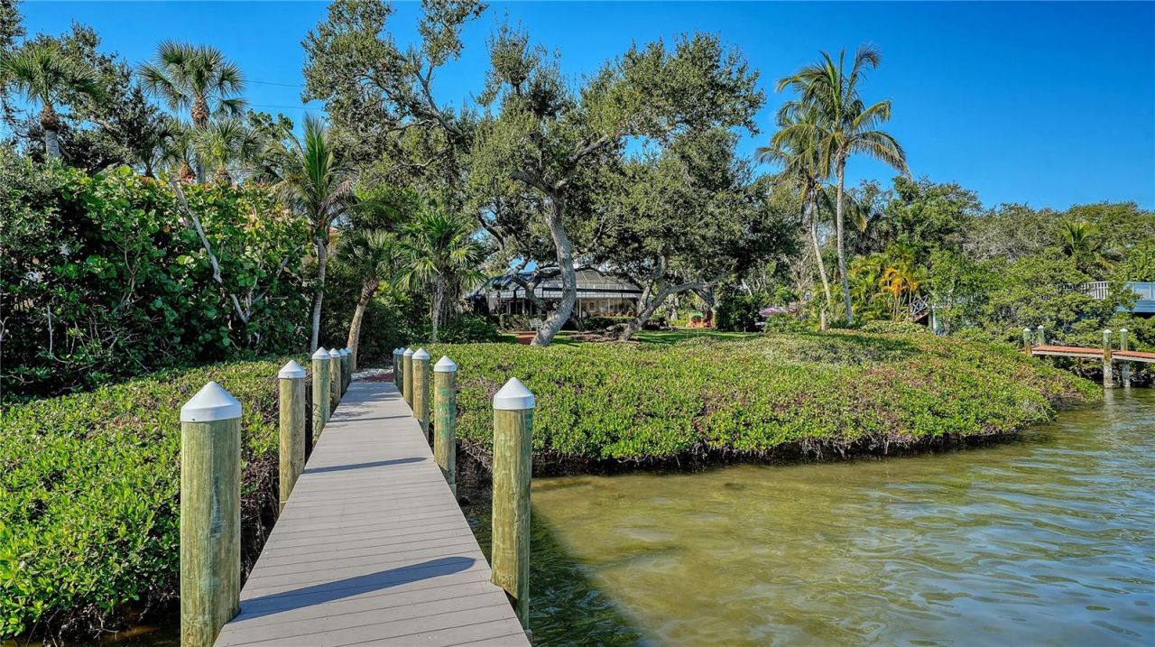 1042 N Casey Key Road, Osprey, FL 34229 Photo