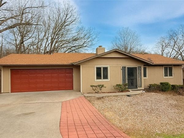 9 Minton Lane, Bella Vista, AR 72715