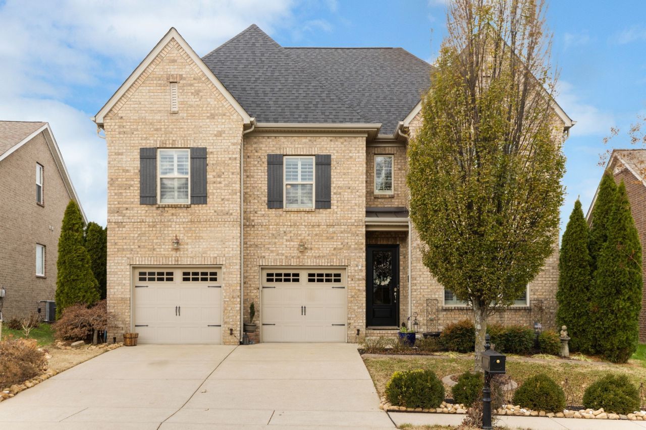 2017 Devonwood Ln, Thompsons Station, TN 37179 Main Photo