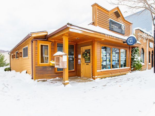 408 Main Street, Frankfort, MI 49635