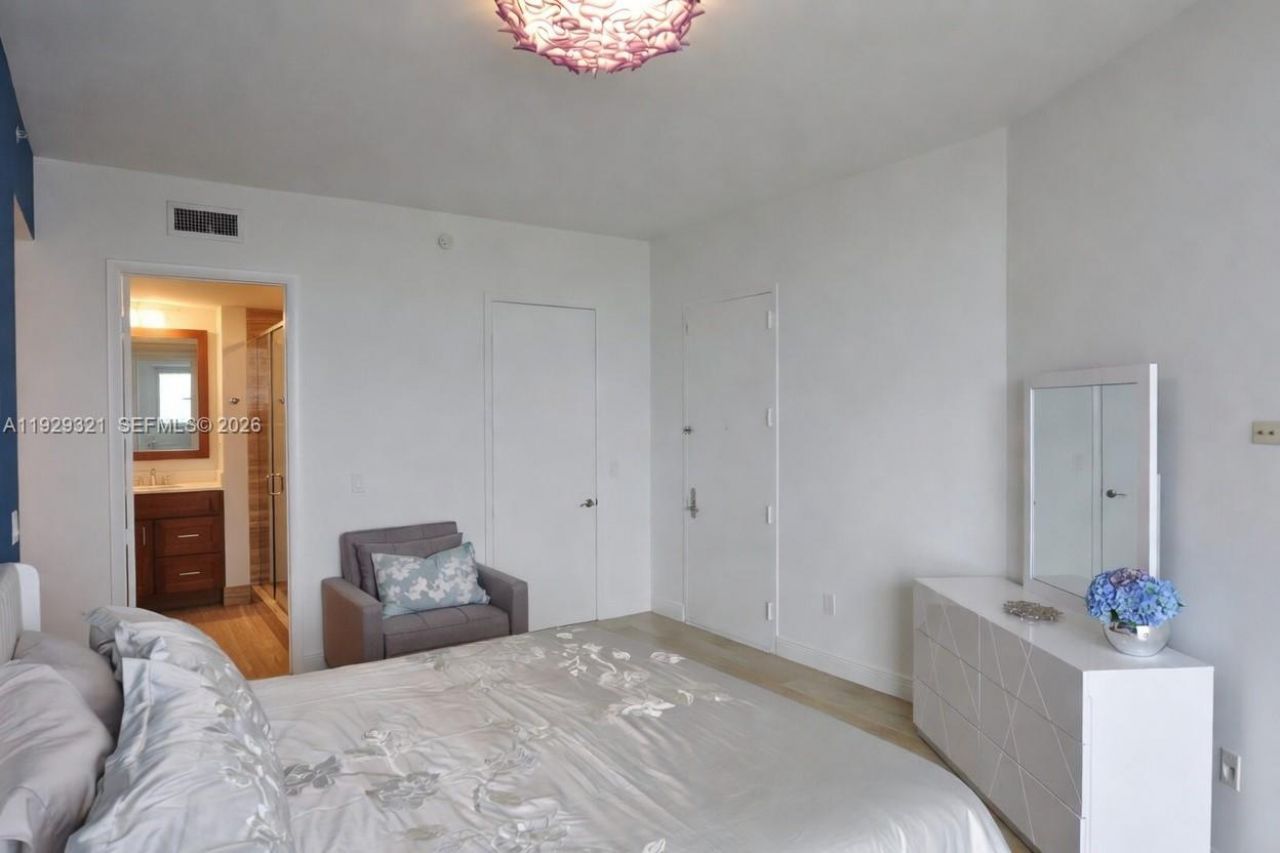 16001 Collins Ave, Unit 3005, Sunny Isles Beach, FL 33160 Photo