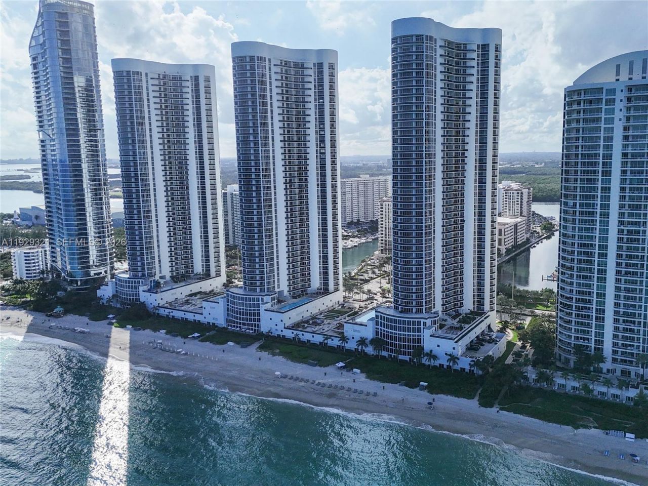 16001 Collins Ave, Unit 3005, Sunny Isles Beach, FL 33160 Photo