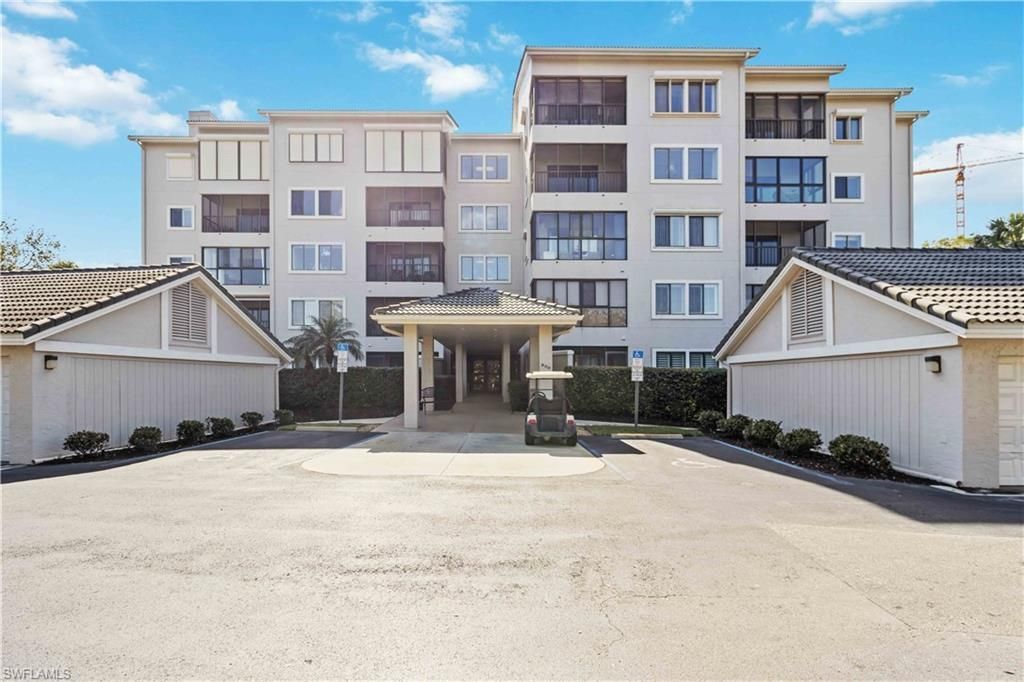900 Arbor Lake Dr, Unit 9-301, Naples, FL 34110 Photo