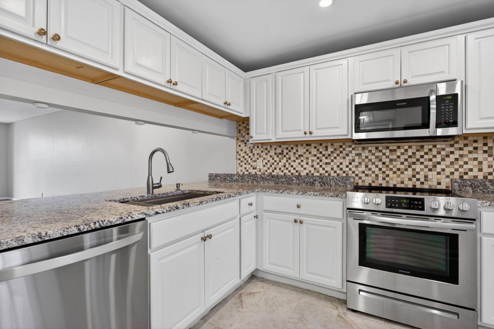 3503 Oaks Way, Unit 405, Pompano Beach, FL 33069 Photo