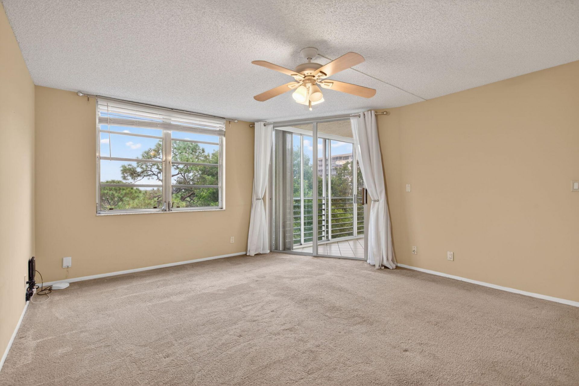 3503 Oaks Way, Unit 405, Pompano Beach, FL 33069 Photo